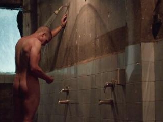 Josh shows his muscular rump while taking a shower