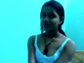Extremely hot bhabi strips and shows her assets